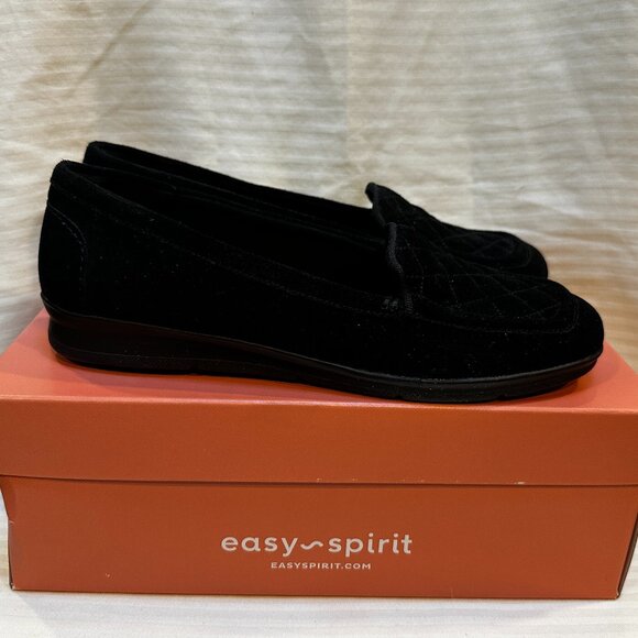 BRAND NEW IN BOX! EASY SPIRIT WYNTER QUILTED BLACK SUEDE LOAFER SIZE 6.5 - Picture 3 of 8